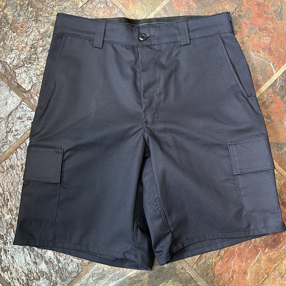 NWOT VF Imagewear Cargo Shorts